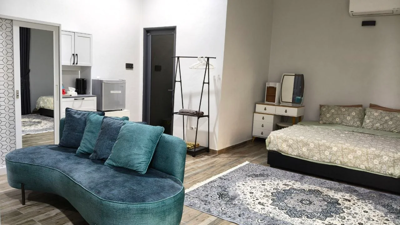 Roomstay 1